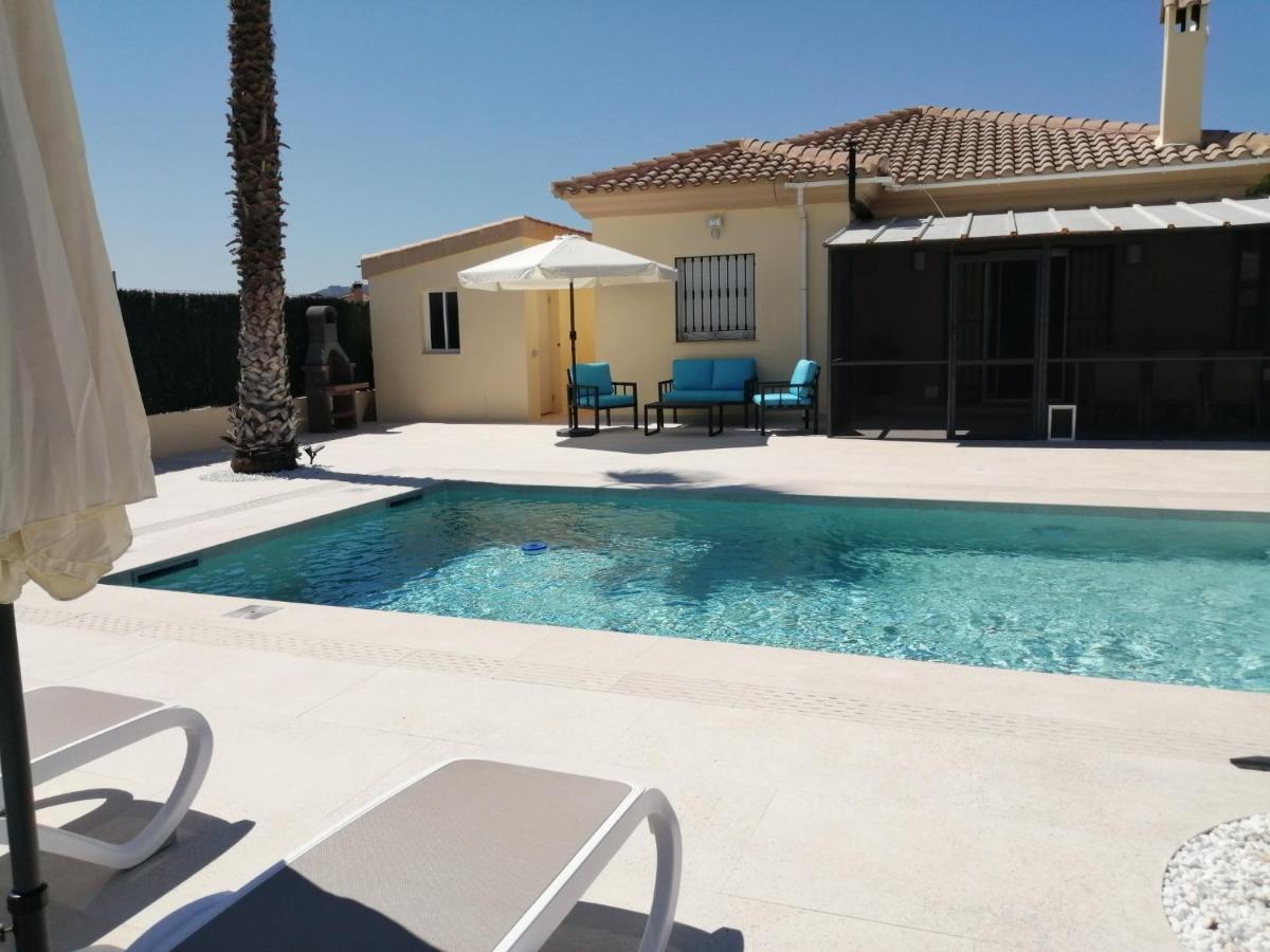 Villa Los Castos Immaculate 2-Bed Villa Arboleas المظهر الخارجي الصورة